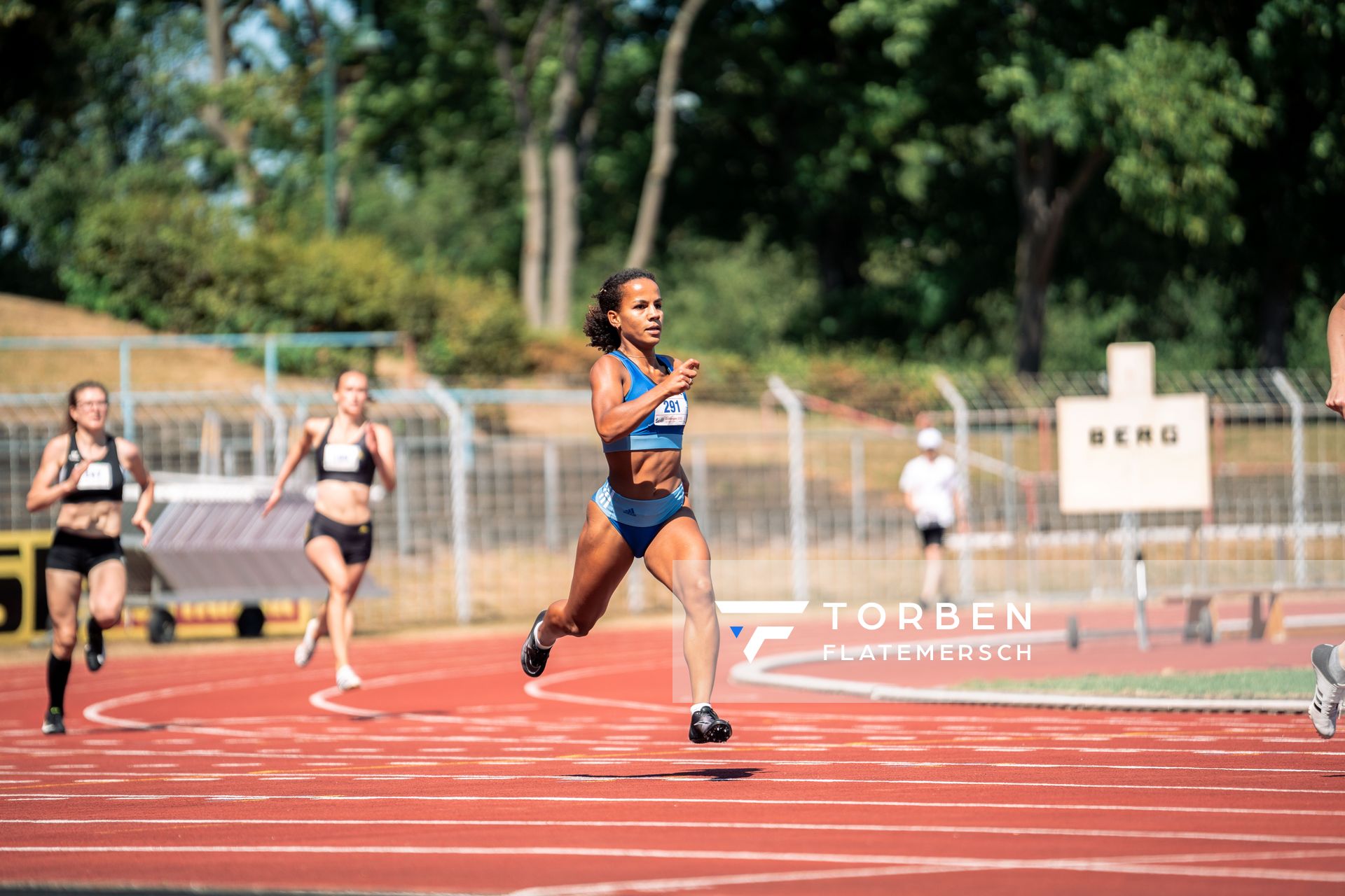 Hannah Omer (Rukeli Trollmann e. V.) am 02.07.2022 waehrend den NLV+BLV Leichtathletik-Landesmeisterschaften im Jahnstadion in Goettingen (Tag 1)